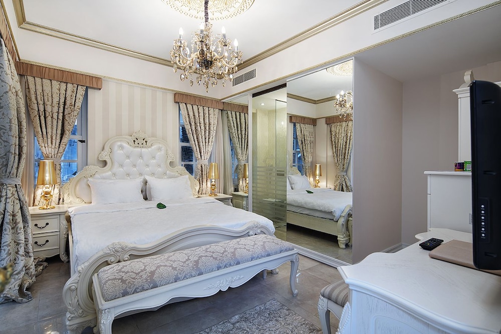 Elegance East Hotel Boutique Class 31/70
