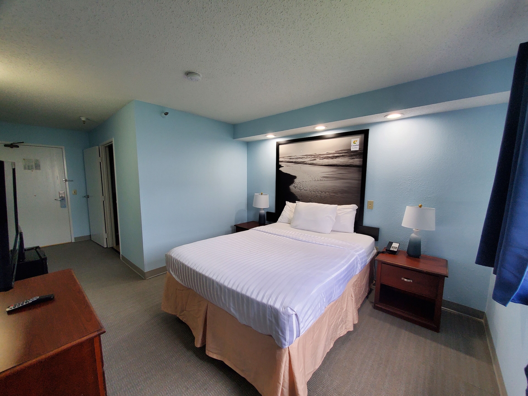 ROOM, QUEEN BED, ACCESSIBLE