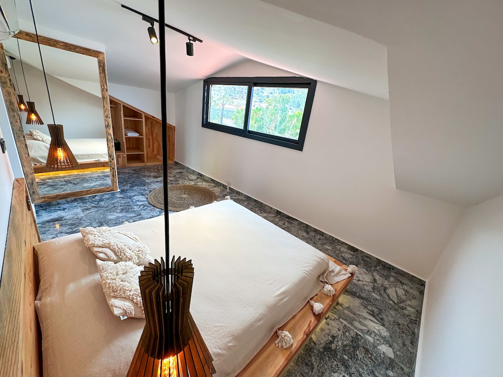 Cabana Boutique Hotel & Cafe 20/35