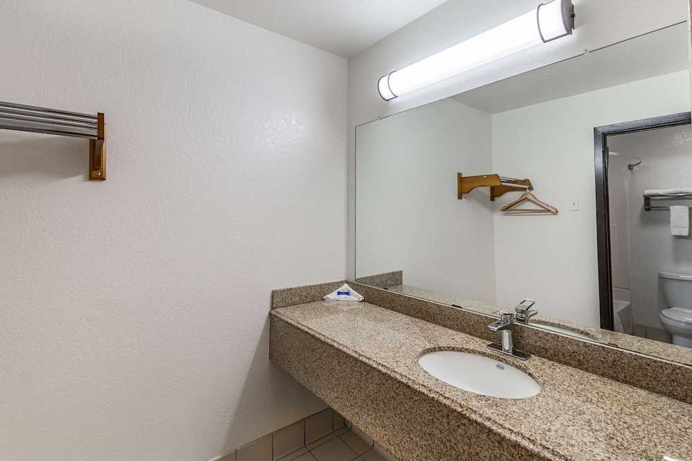 Motel6 Lancaster, TX - DeSoto - Lancaster 43/50