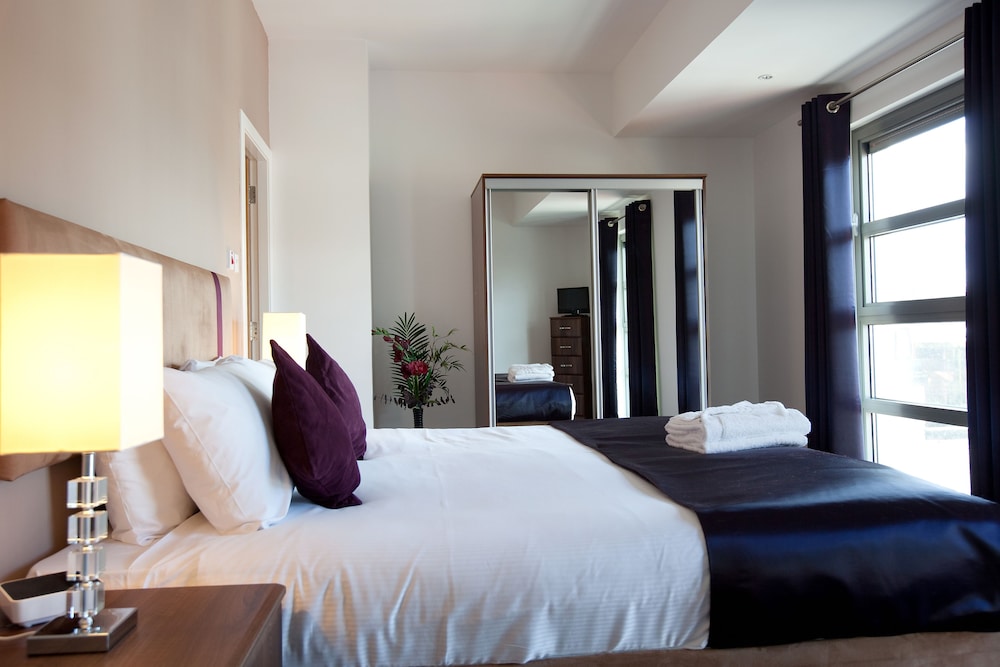 1 BEDROOM, APARTMENT