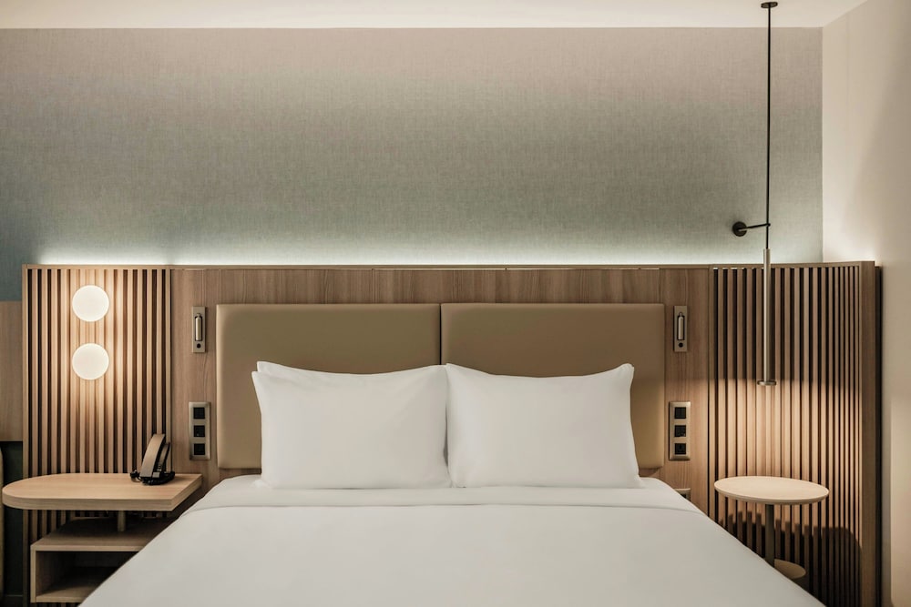 Courtyard by Marriott Sliema 11/50