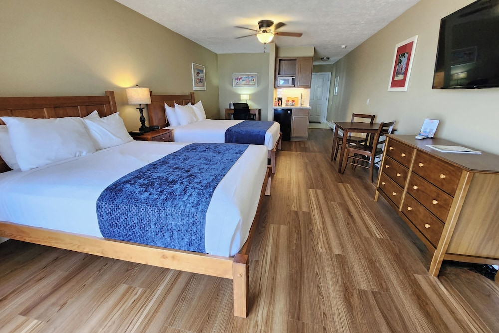 STUDIO, 2 QUEEN BEDS, BAY VIEW, BALCONY