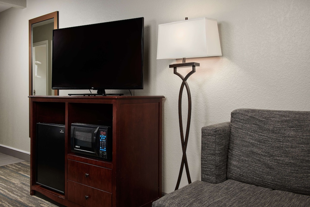 Hampton Inn Atlanta NW Cumberland 22/43