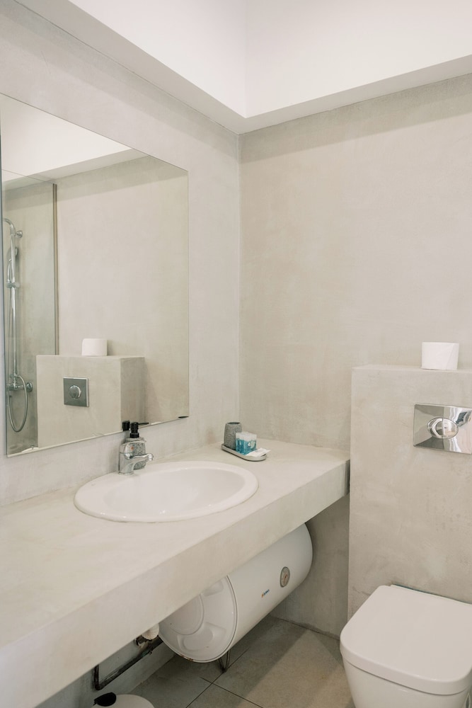 Lindos Harmony Suites 48/50