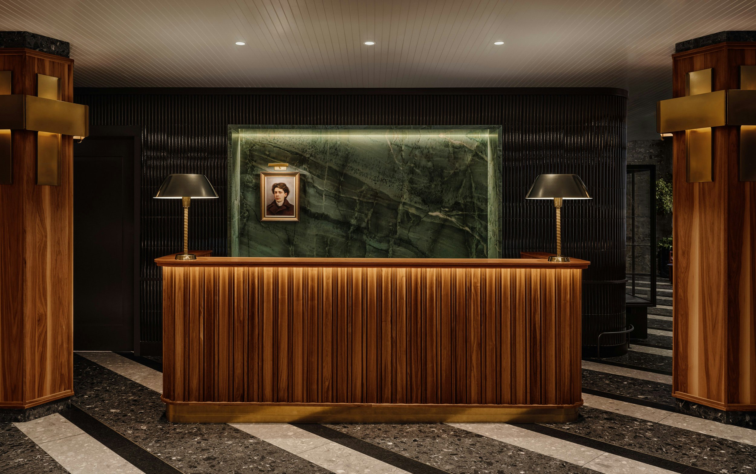 Hotel Nelligan 2/56