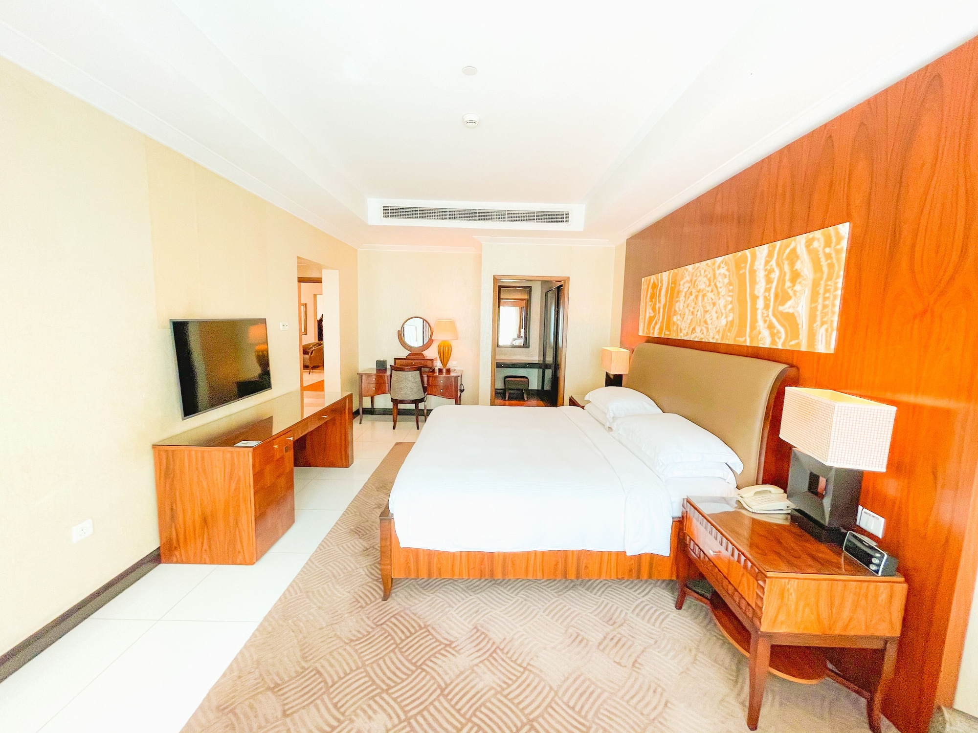 Swiss, Premium, King Bed