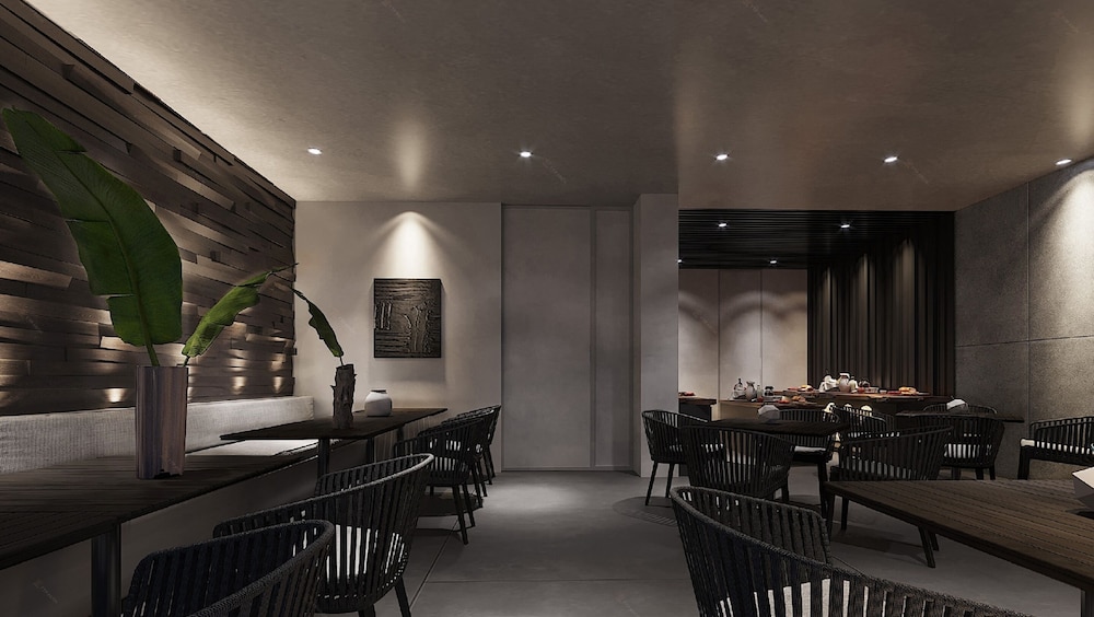 Legend Boutique Hotel 63/69