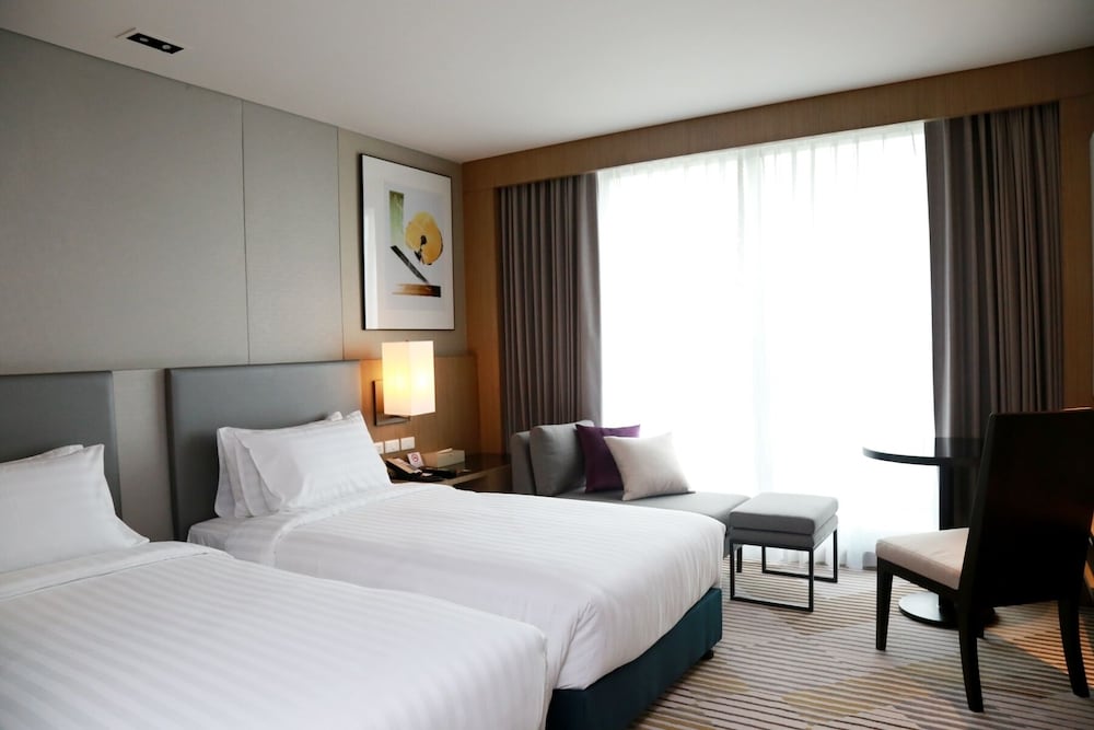 Asawin Grand Convention Hotel 7/21