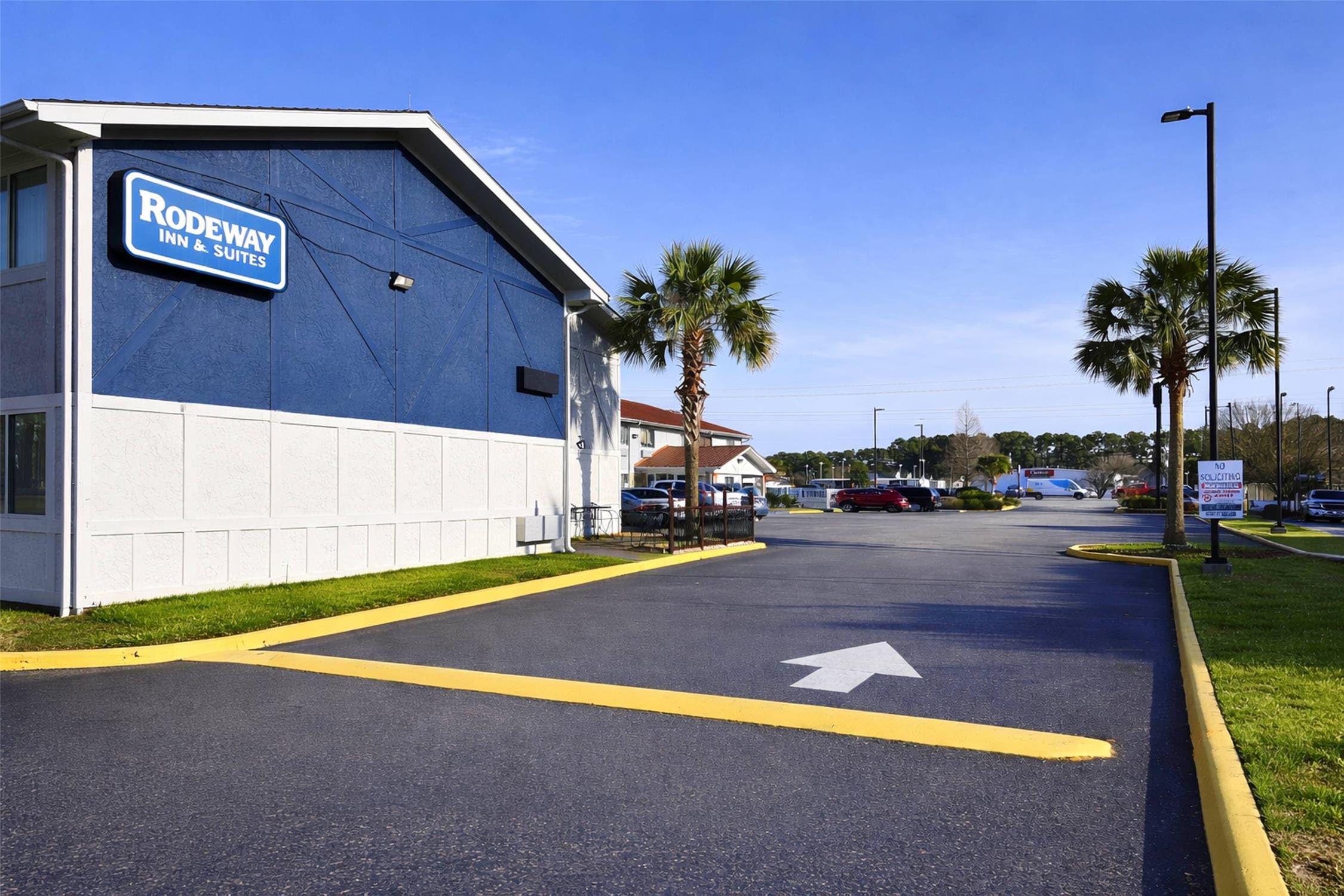 Rodeway Inn & Suites Jacksonville Near Camp Lejeune 46/51
