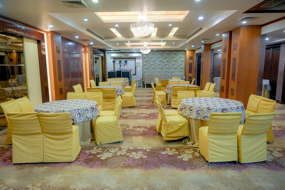Leela Grande Hotel 30/50