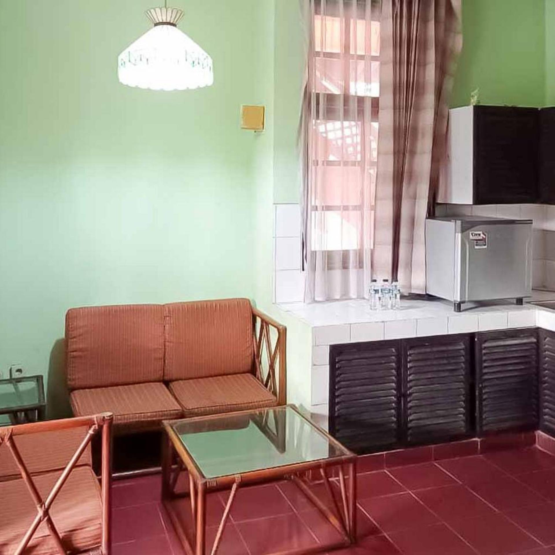 RedDoorz Plus near Tugu Mercusuar Anyer 32/50