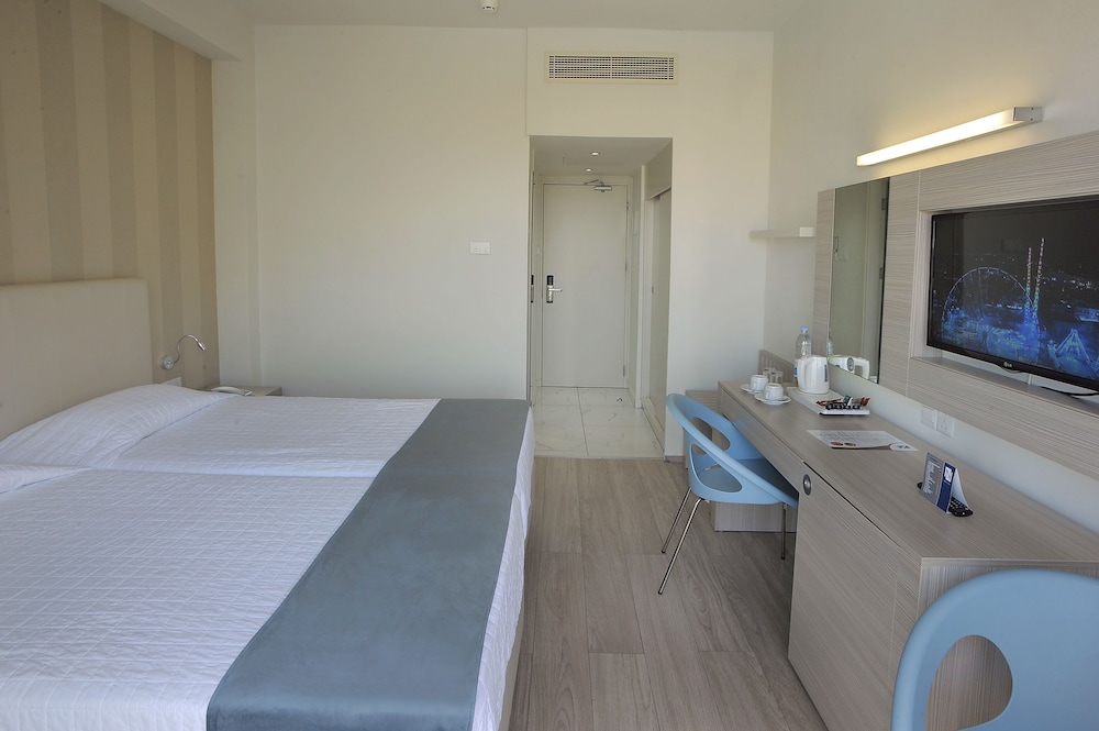 Nestor Hotel 34/85