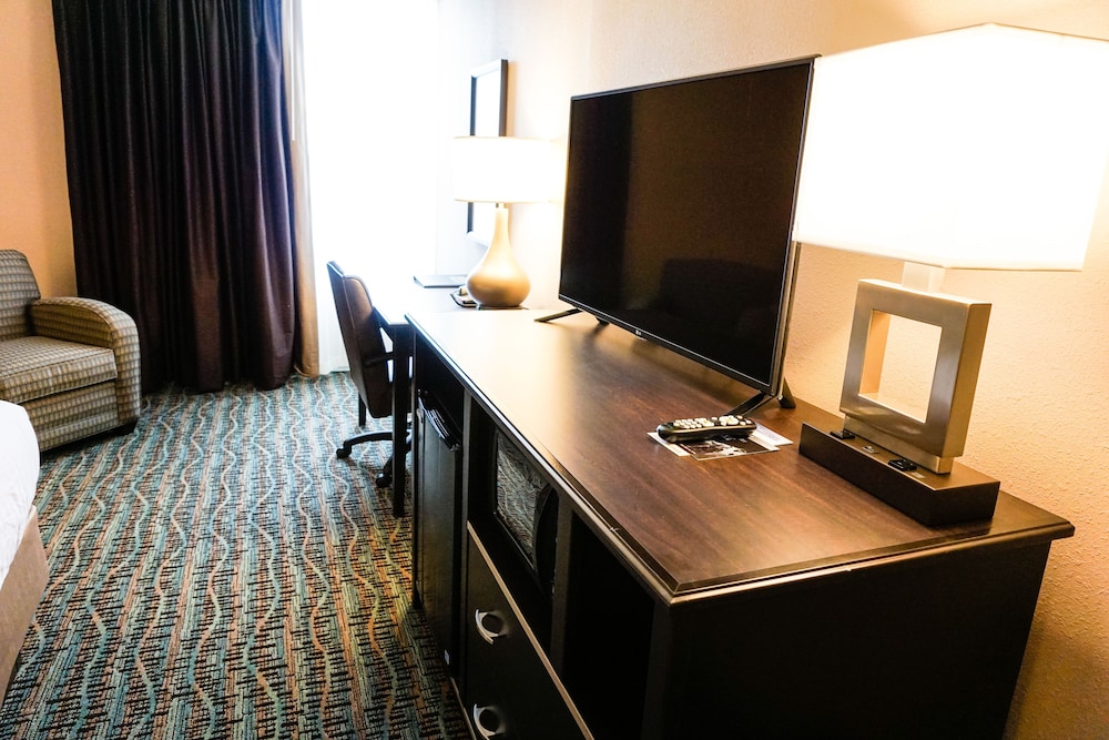 Boarders Inn and Suites by Cobblestone Hotels - Grand Island 65/75
