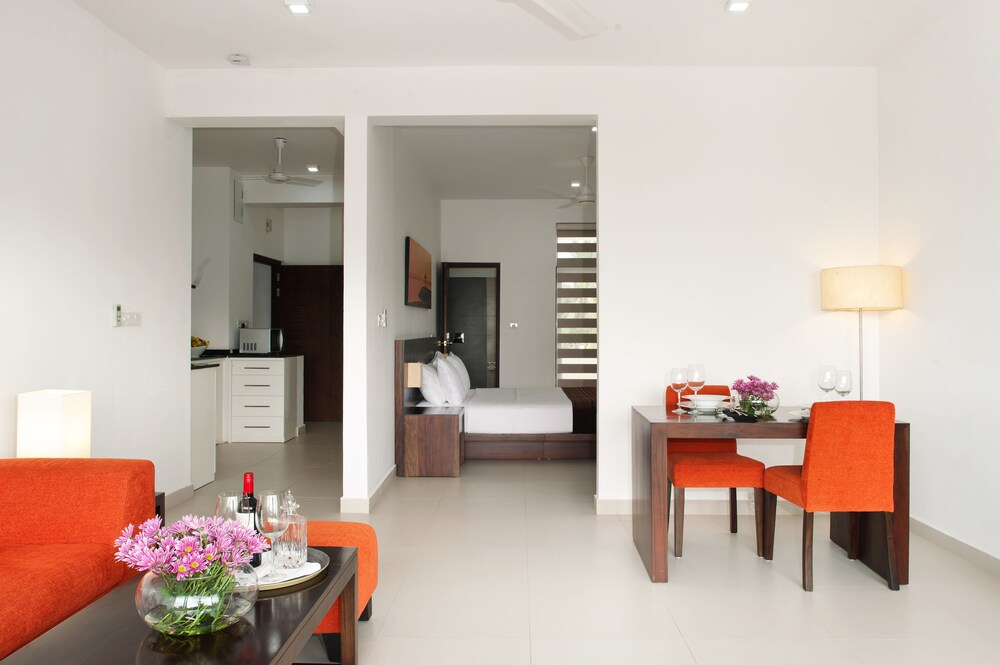 The Beach - All Suite Hotel 28/50