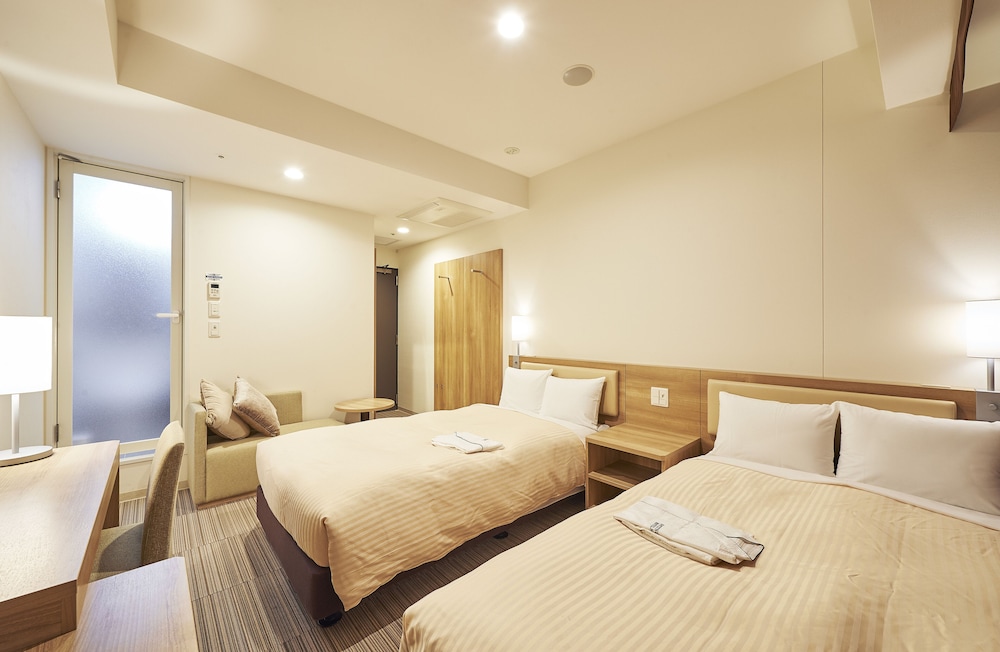 Standard, Twin Beds