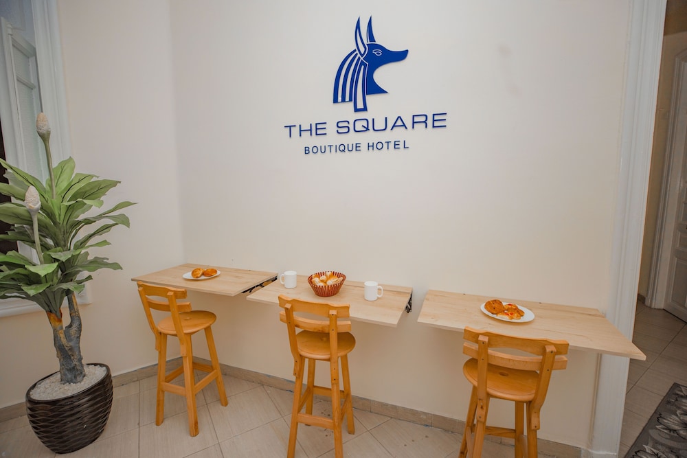 The Square Boutique Hotel 69/70