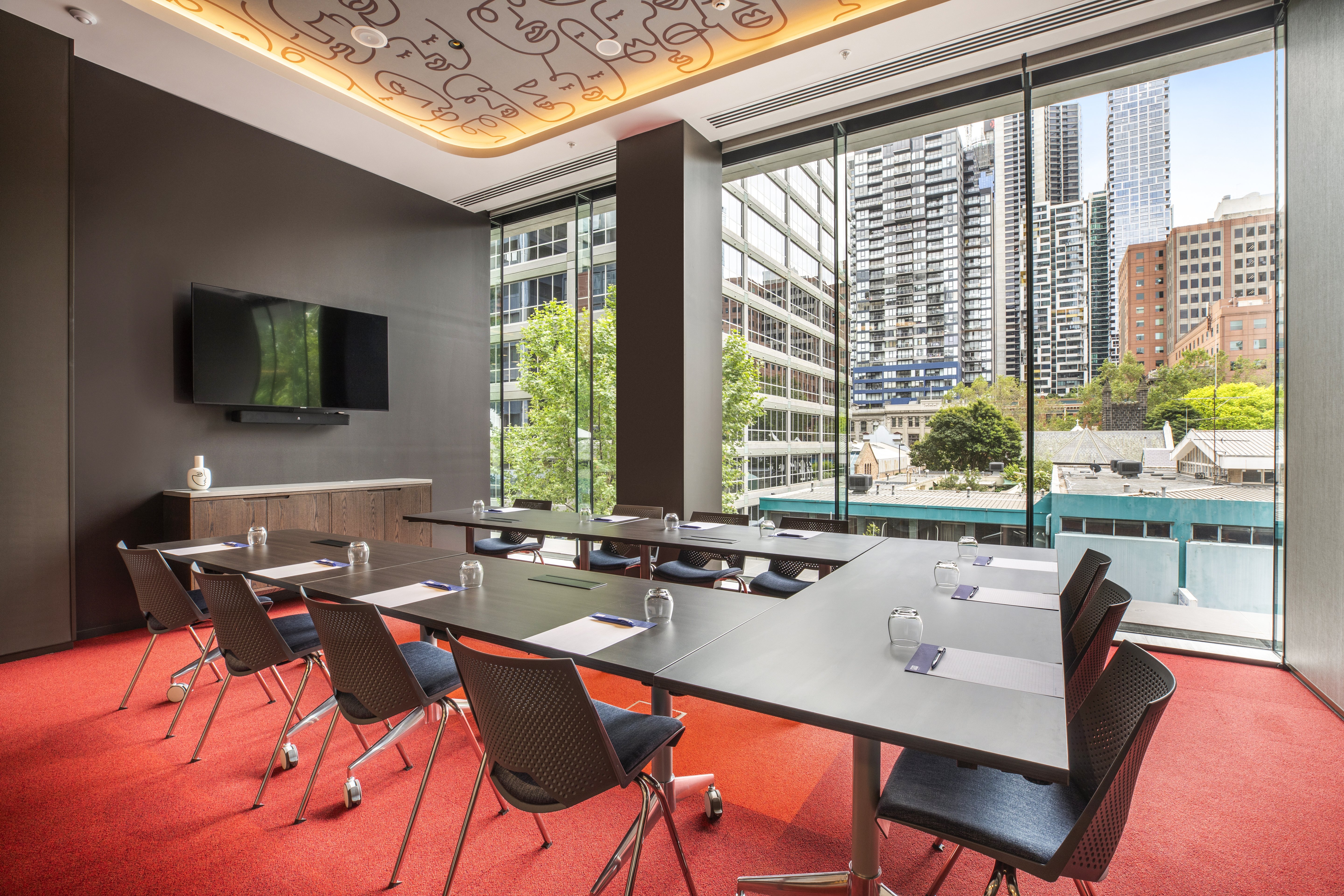 Holiday Inn Express Melbourne Little Collins 64/74