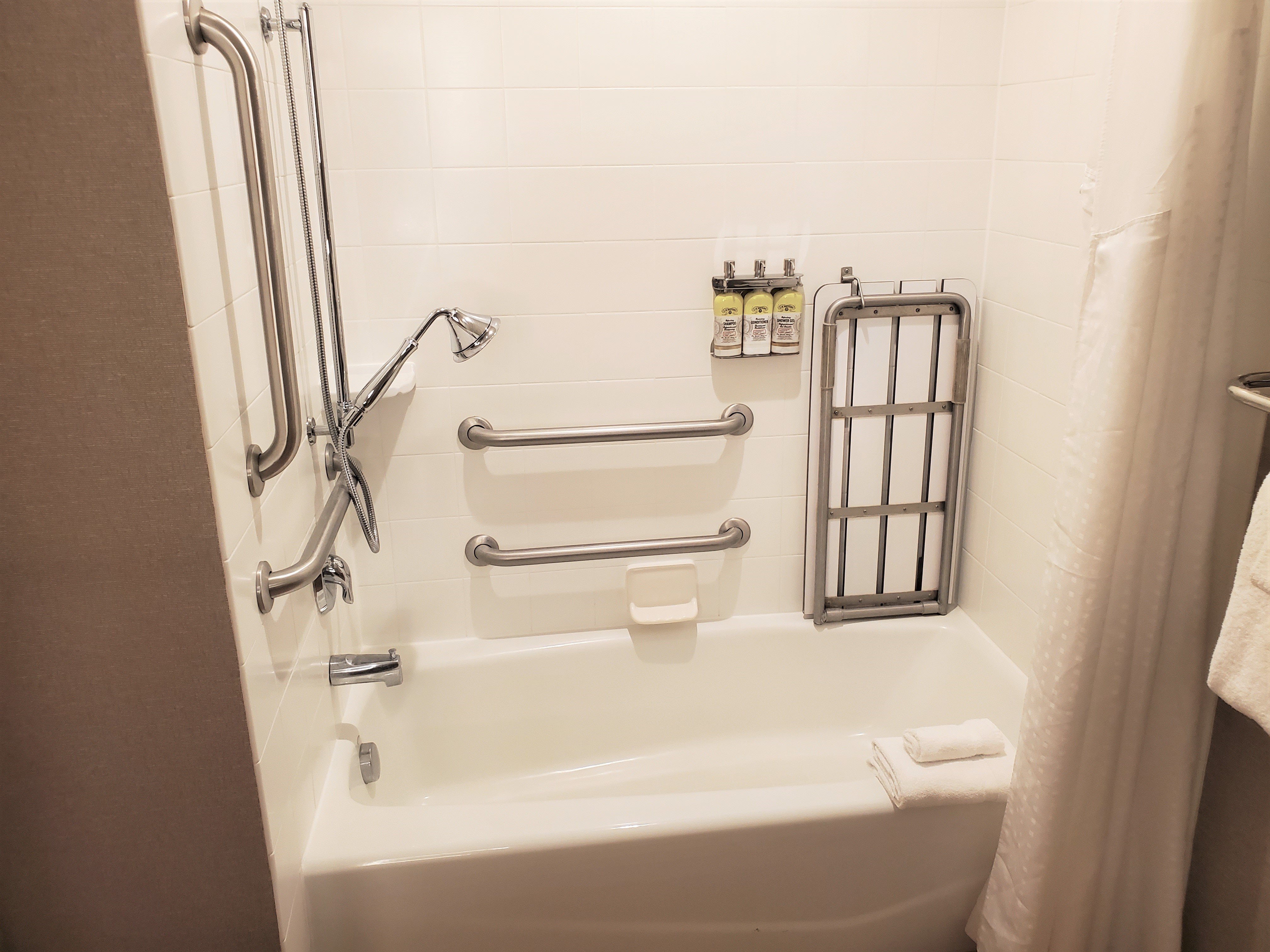 Holiday Inn Express Hotel Suites Cheney University Area 57/58