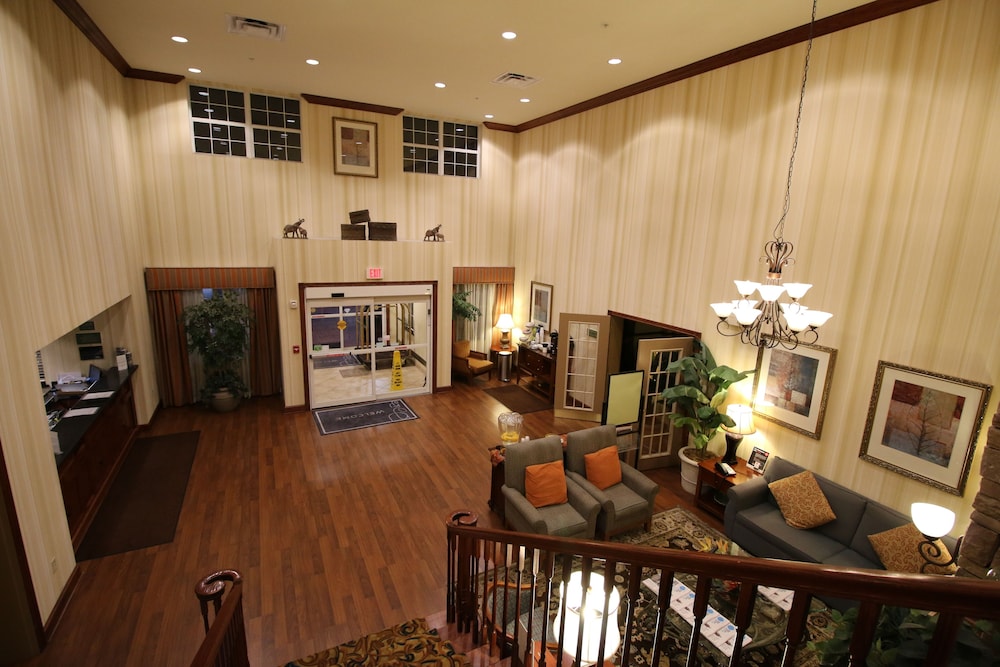 Seffner Inn and Suites 16/18