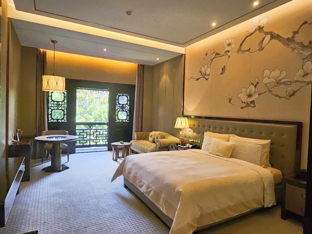 Royal Garden Hotel Shanghai 15/50