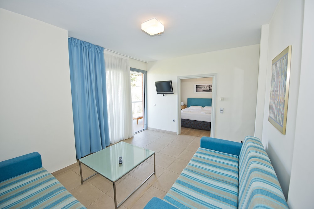 Hanioti Village Resort 50/70