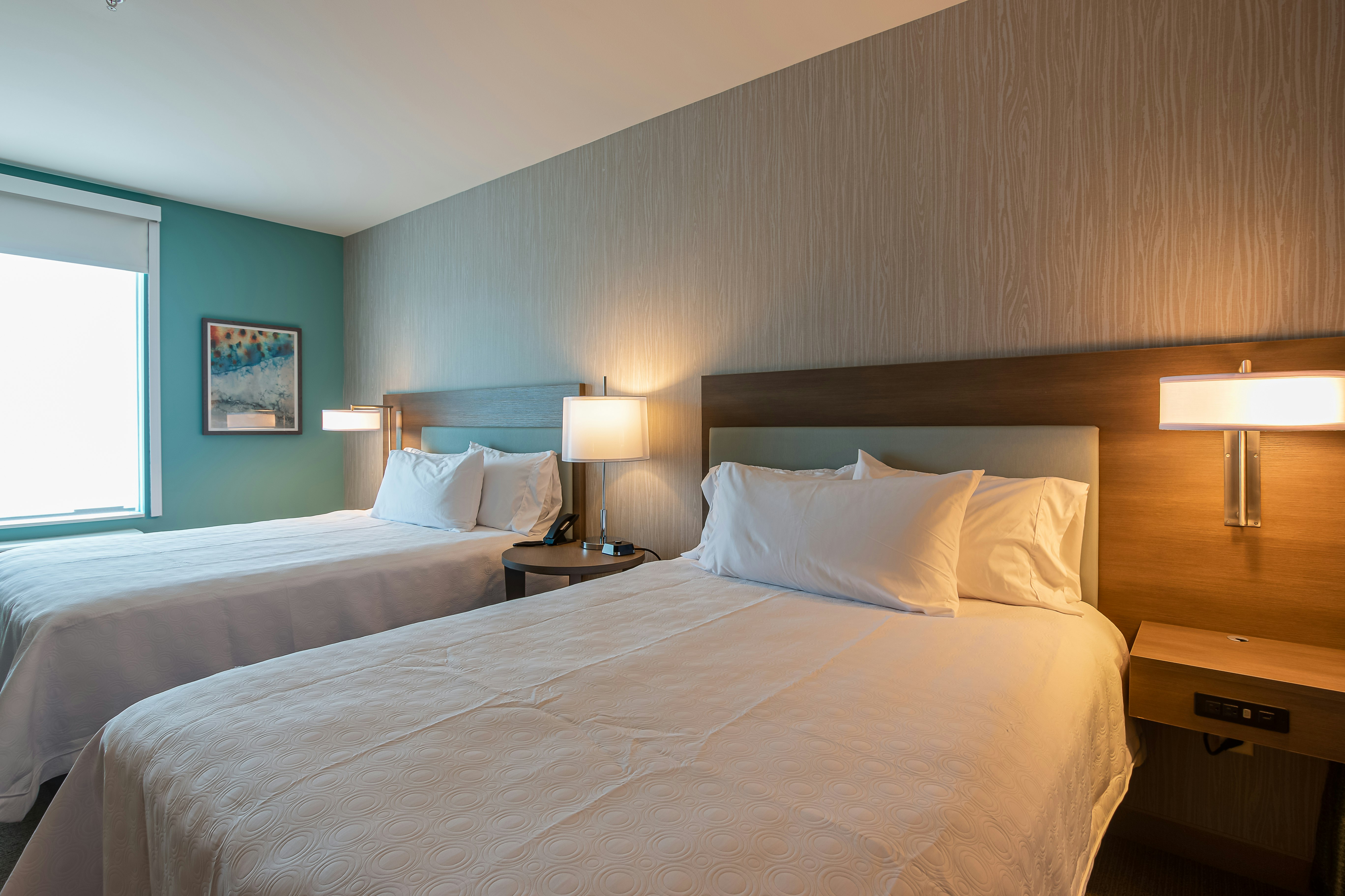STUDIO, 2 QUEEN BEDS, ACCESSIBLE