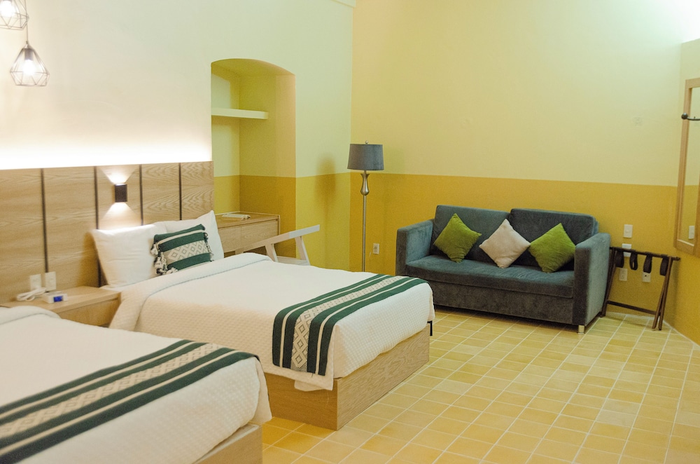غرفة جونيور بسريرين مزدوجين، Casona Oaxaca 2/10