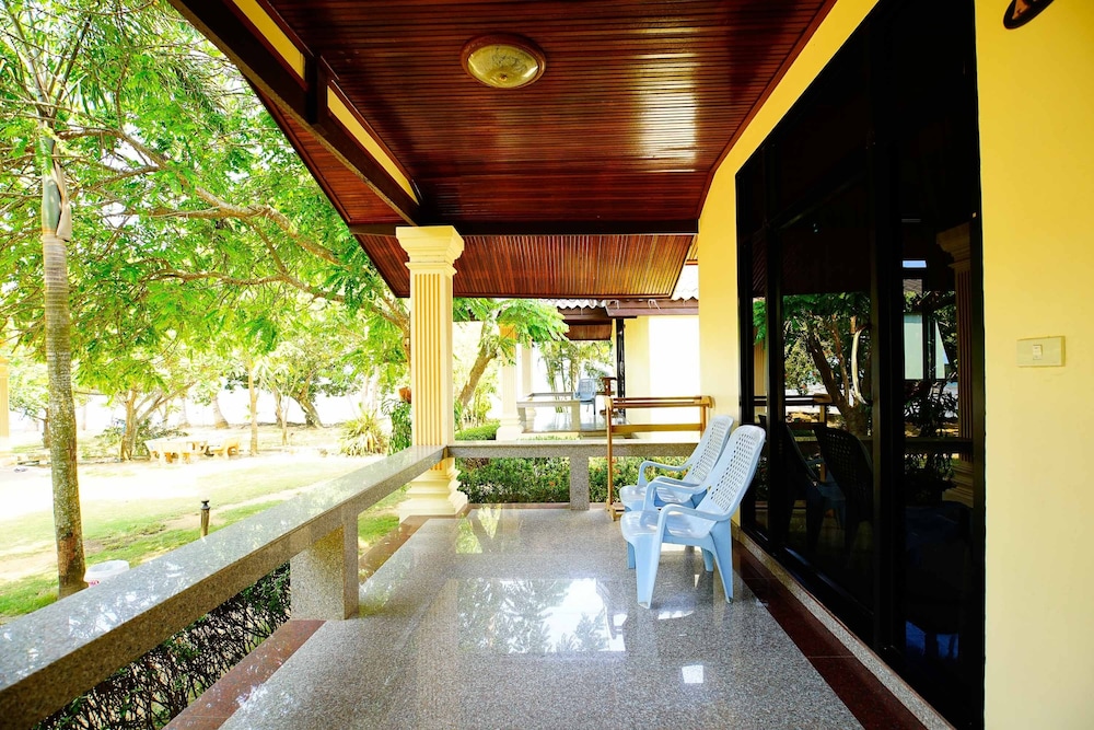 Coral Resort 42/77
