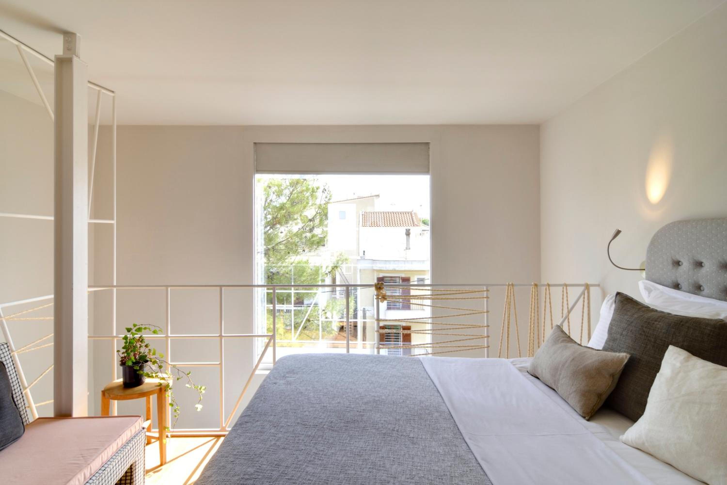 LOFT, SUITE