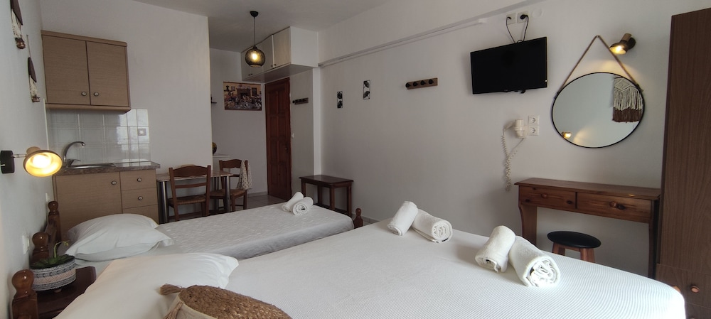 Kapetanos Rooms 26/50