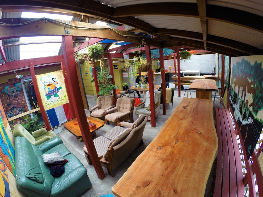 Bazil S Hostel Surf School 19/31
