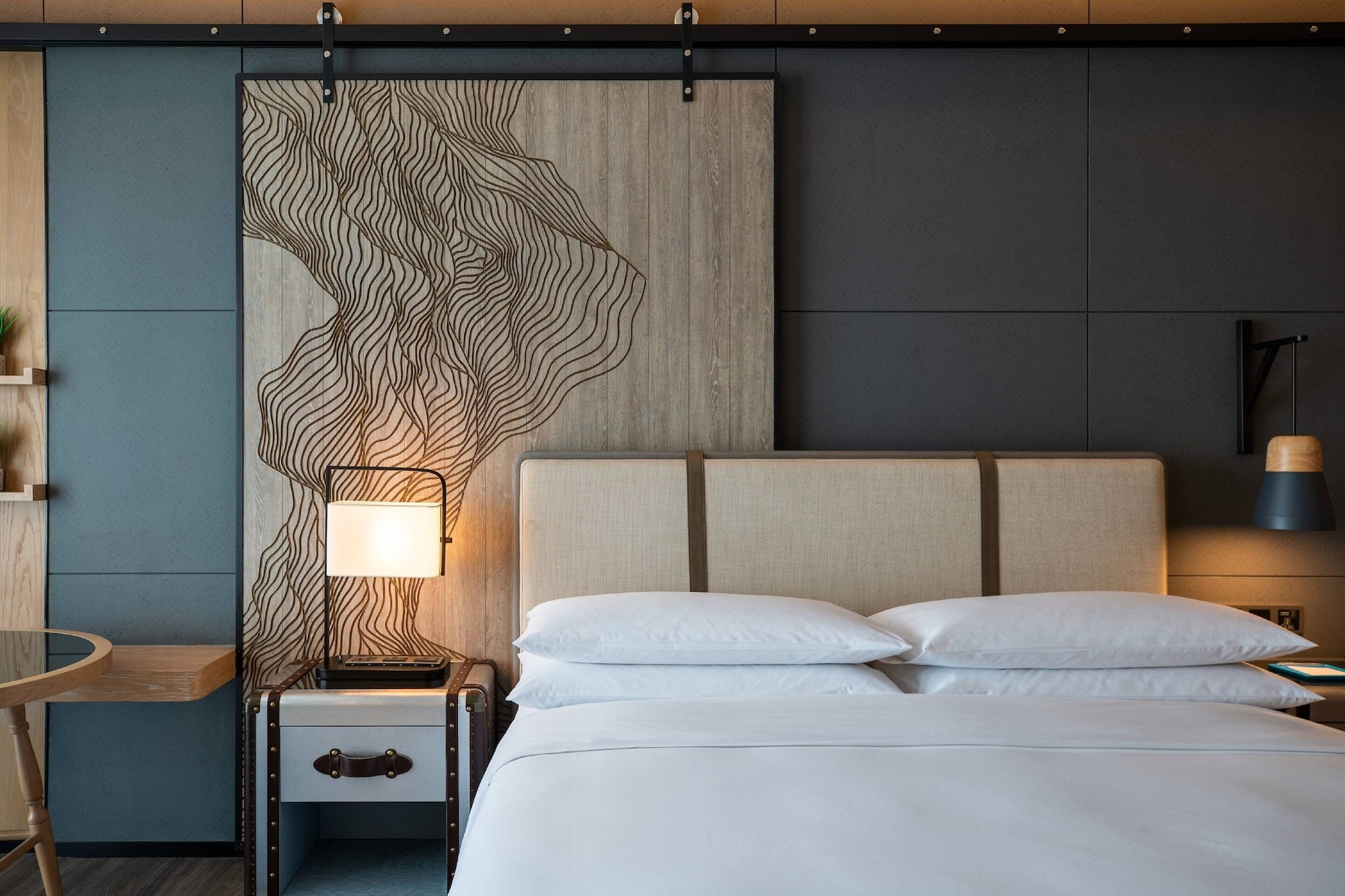 غرفة بسرير كينج بإطلالة على الحديقة بشرفة، Renaissance Xiamen Hotel 5/10