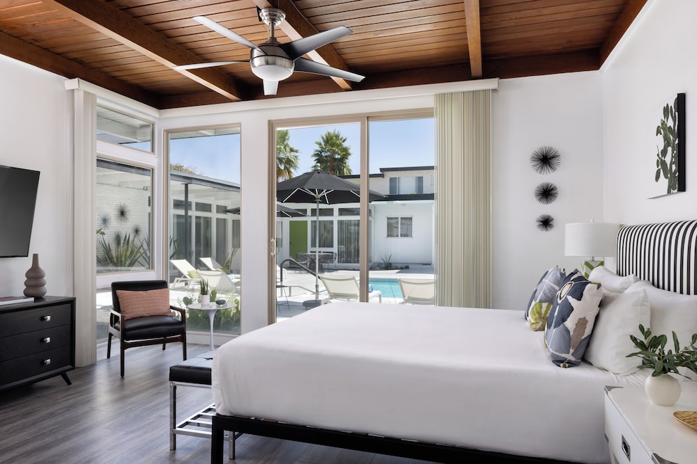 The Three Fifty Hotel - Adults Only 15/63