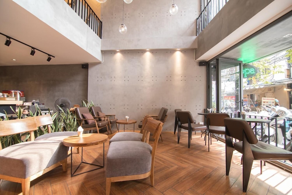 Soft Pillow Hostel - Adults Only 34/45