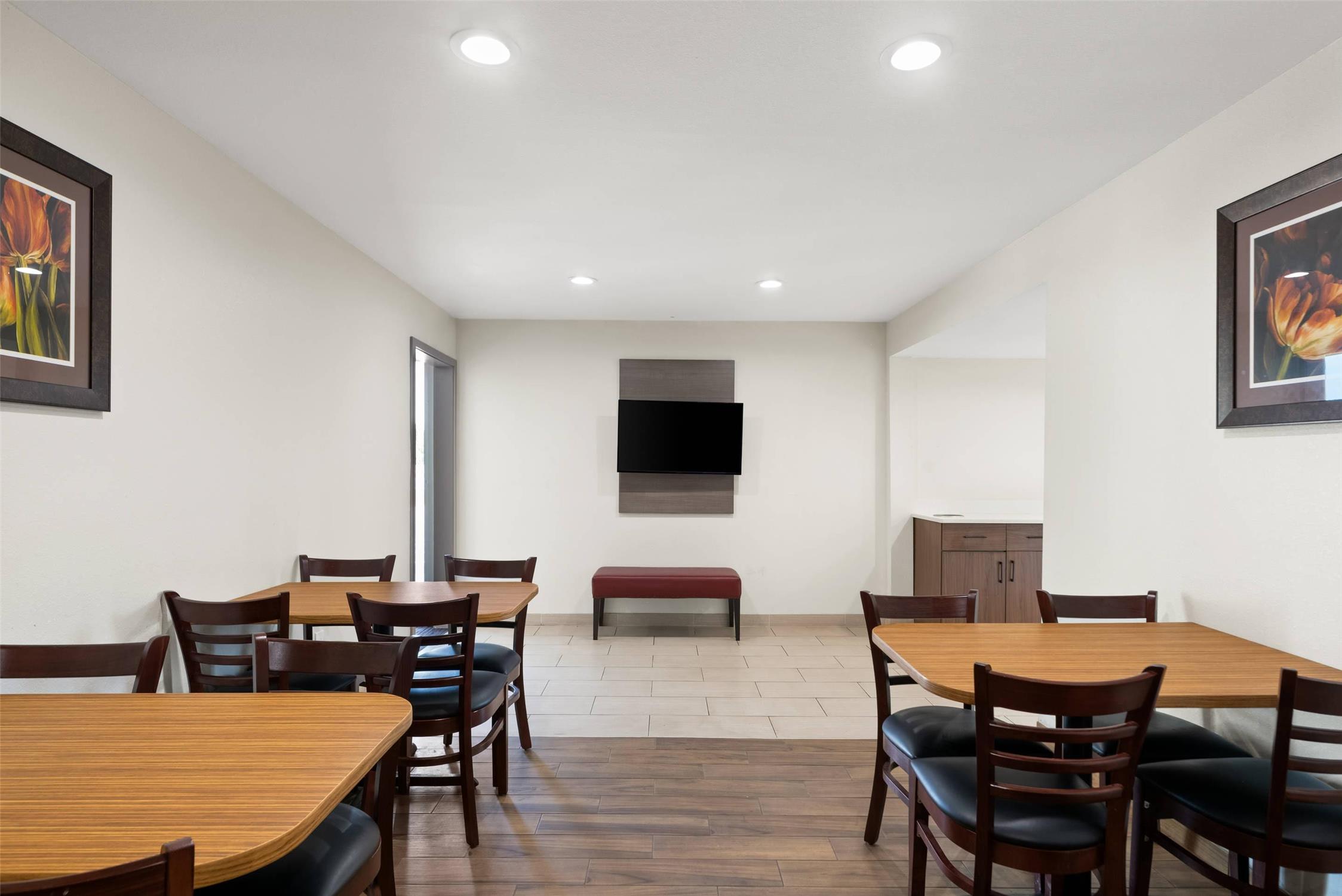 Quality Suites Wildwood The Villages 10/17