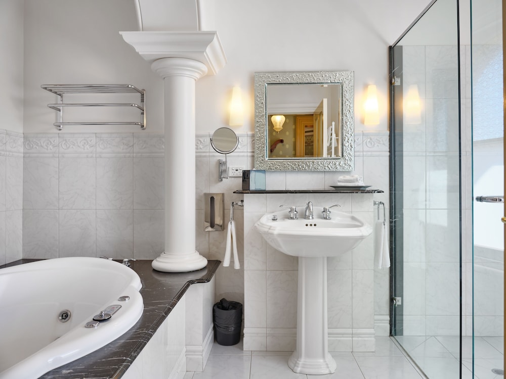 Craigs Royal Hotel 45/50