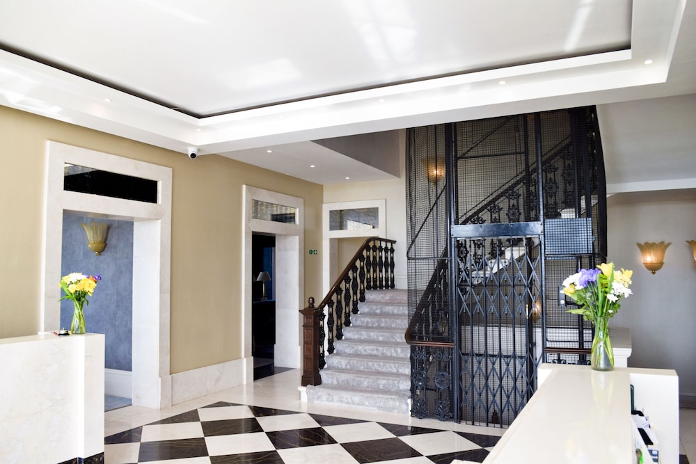 The Chatsworth Hotel 10/50