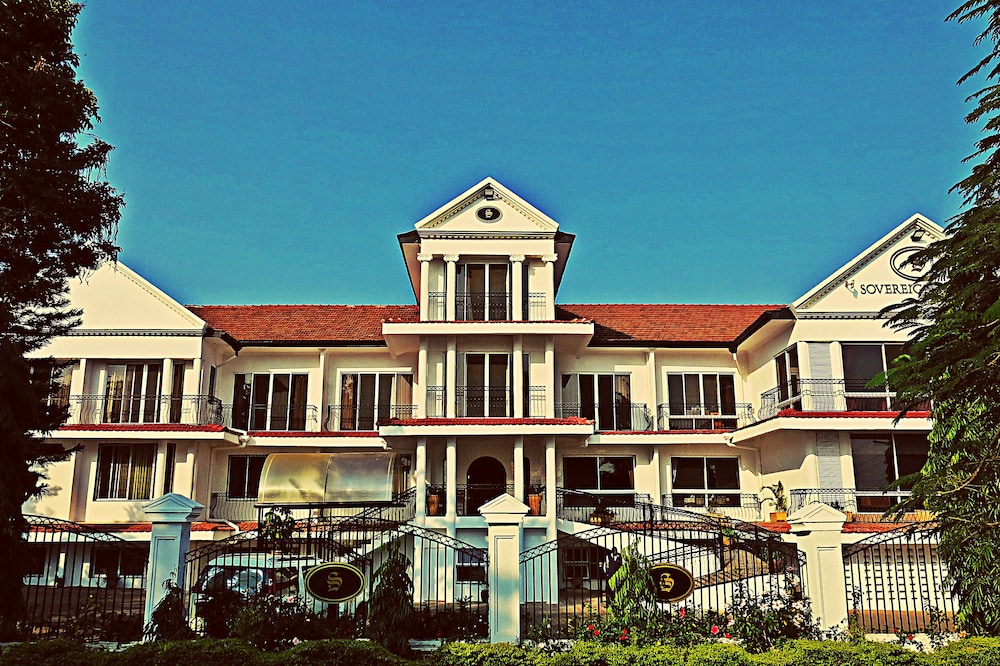 Sovereign Hotel 3/50