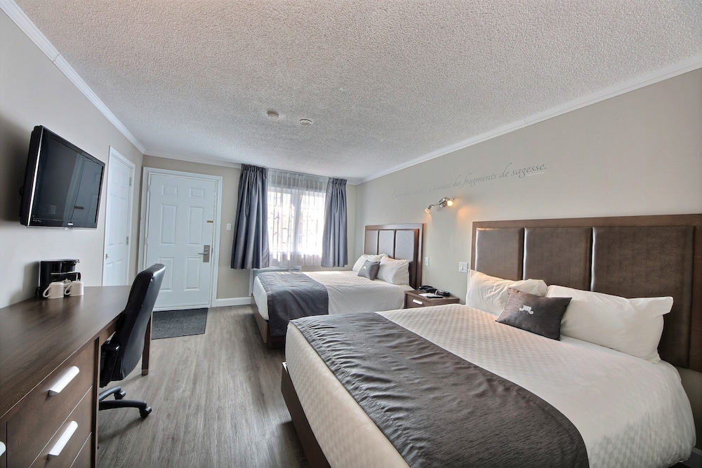 Travelodge by Wyndham Roberval 8/40