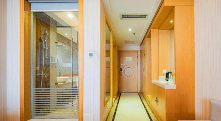 Vienna Hotel (Chengdu Xinfan Furniture City) 32/54