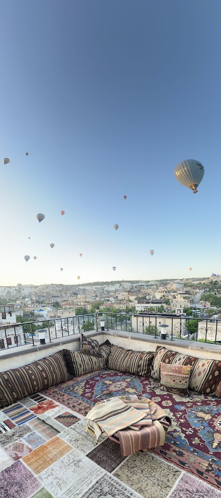 Pashahan Hotel 35/43