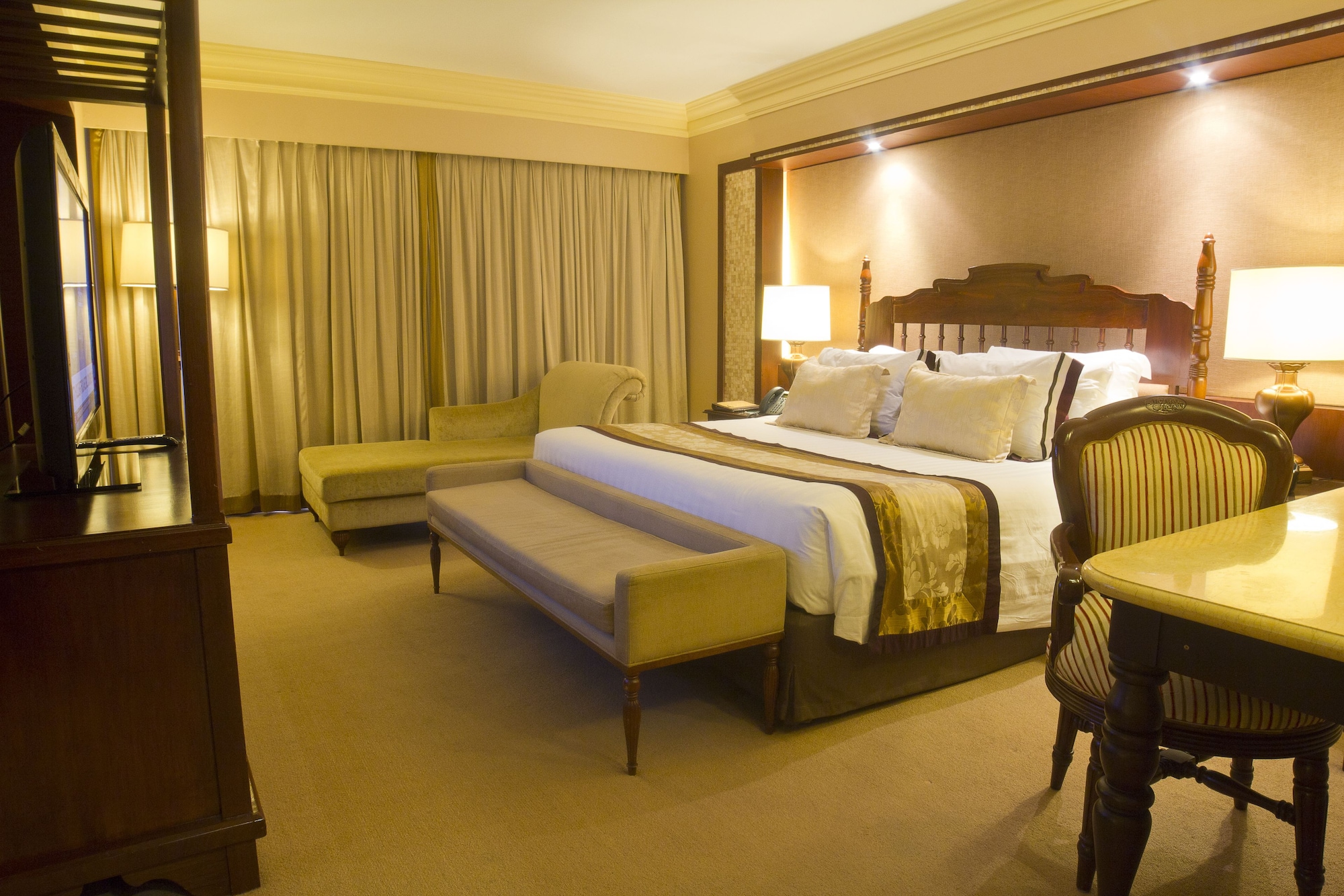 Sunrise, Suite, King Bed