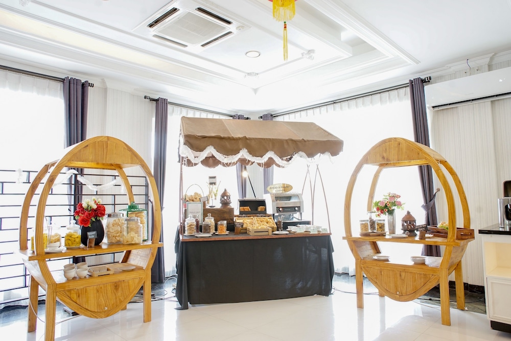 Adhiwangsa Hotel 6/65