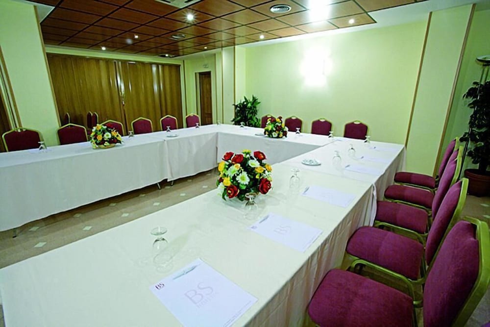 Hotel Bs Capitulaciones 11/28