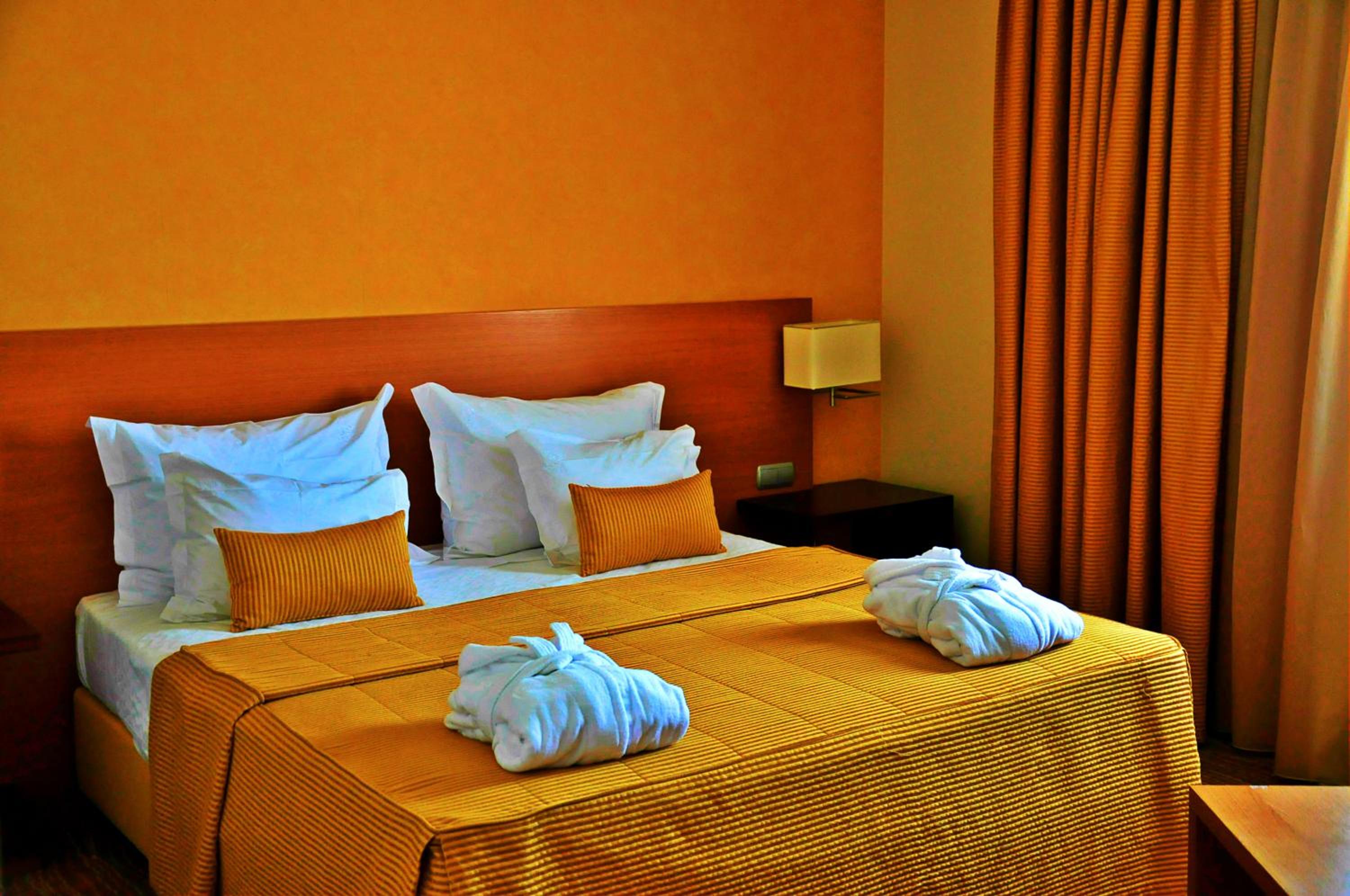 Room, Double Bed