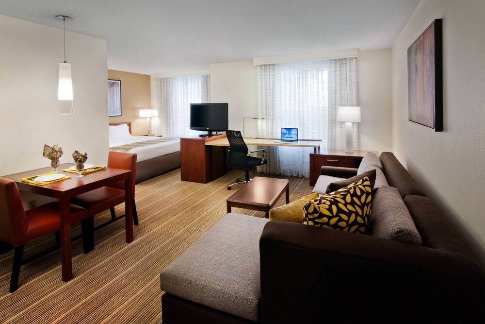 Sonesta ES Suites Reno 26/63