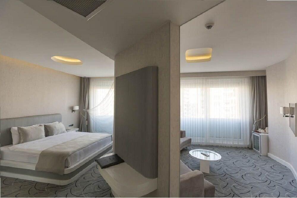 White Line Boutique Hotel 13/27
