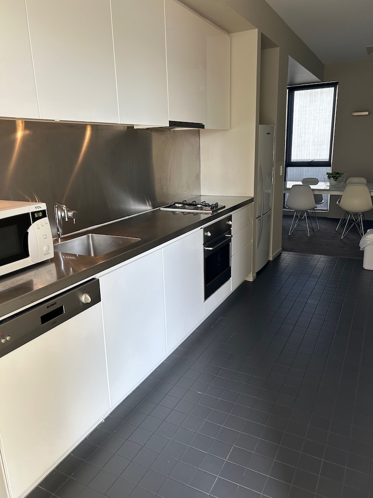 TRIBECA SERVICED APARTMENTS 3/47