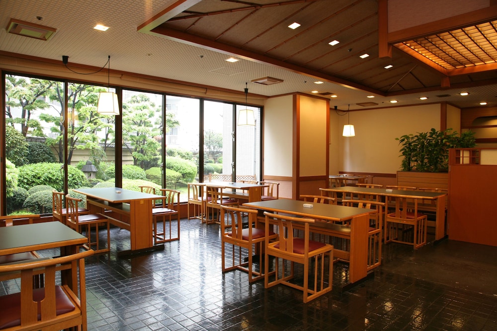 Osaka Garden Palace 30/44